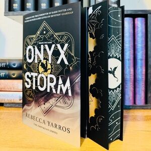 Fairyloot Exclusive Edition ONYX STORM by Rebecca Yarros